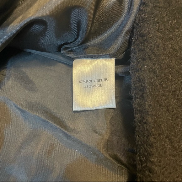 Elegant Vintage Embroidered Floral Black Jacket. 
Size XL - Picture 13 of 15